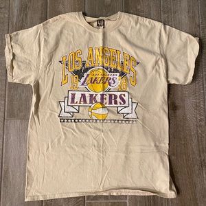 Urban Outfitters Lakers Tee size large